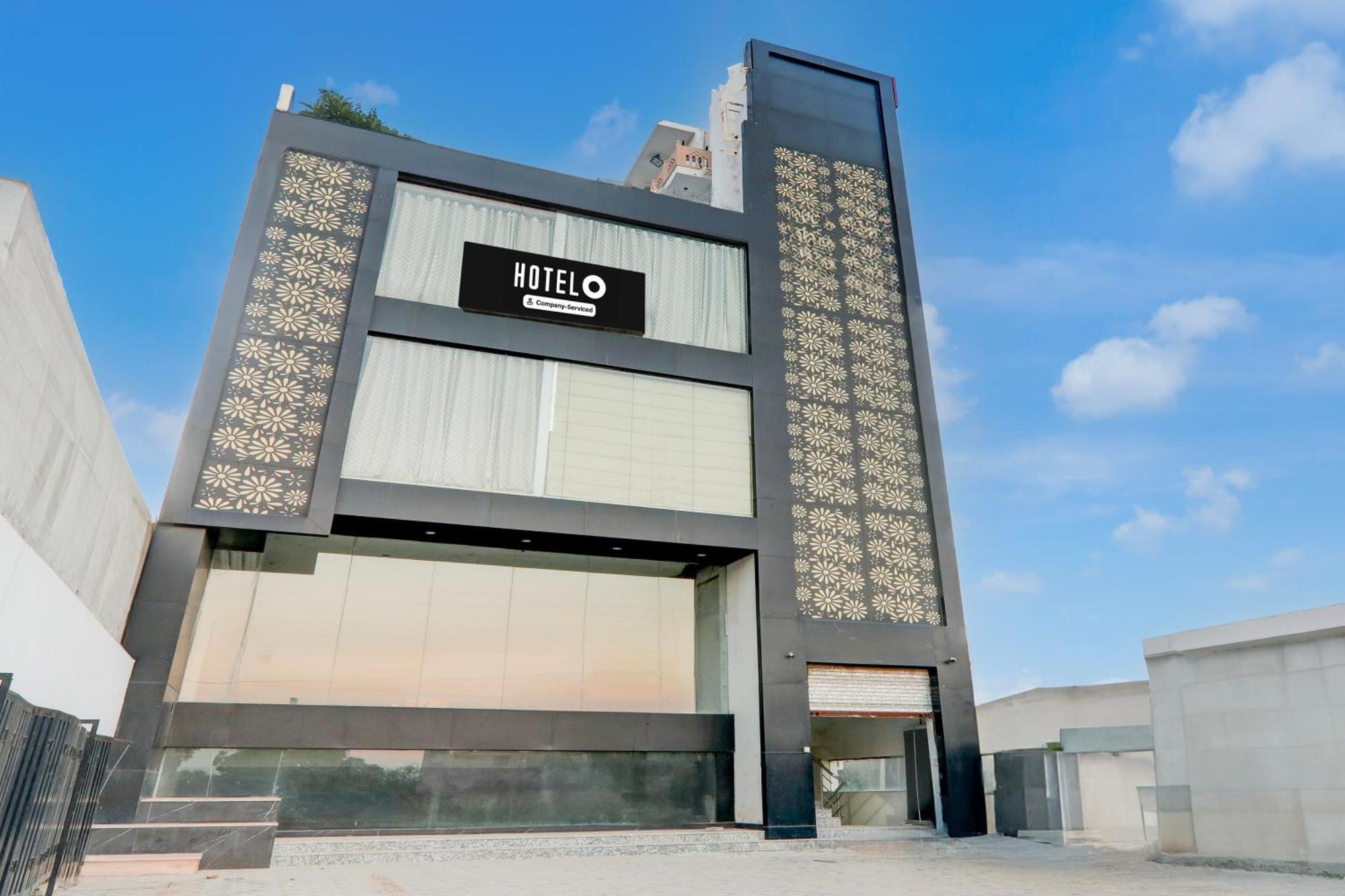 Super Hotel O Banthara Near Airport Banthra Sikandarpur Exterior foto